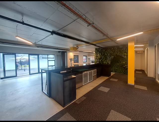 266M² OFFICE TO LET IN HYDE PARK